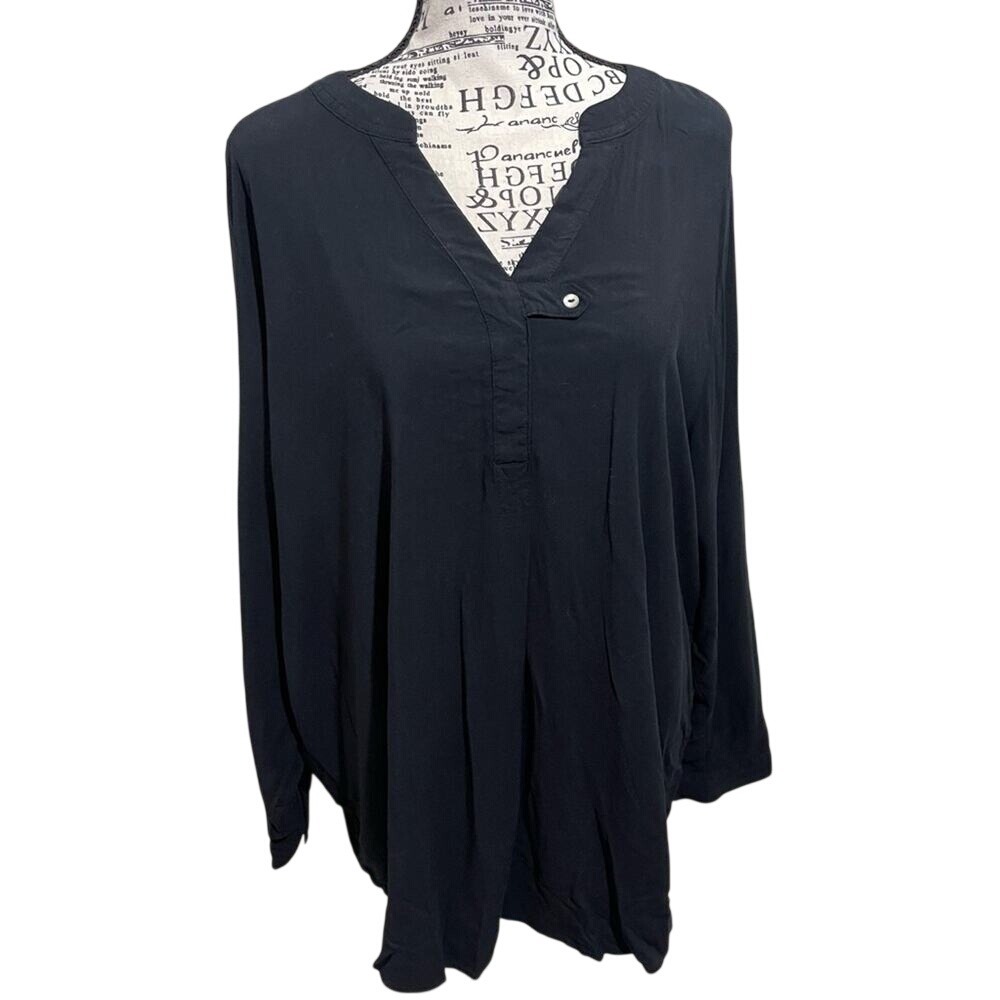 Woman Within black blouse 22 24